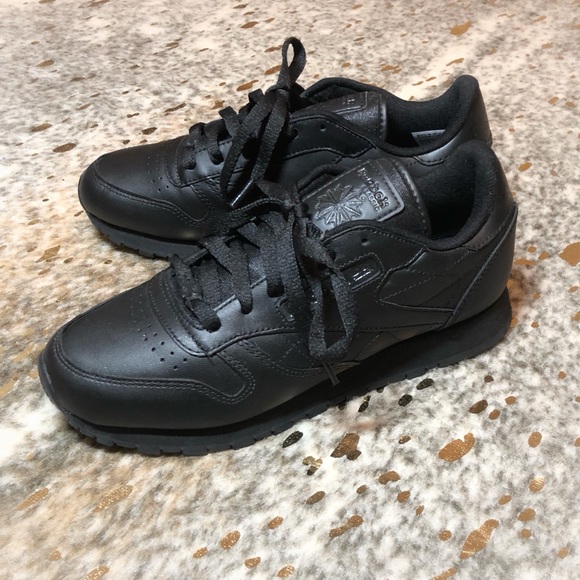 reebok black leather shoes